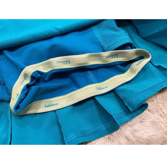 Lululemon Run: Pace Setter Skirt in Surge / Assorted Stripe Surge Size 4 - Picture 7 of 13